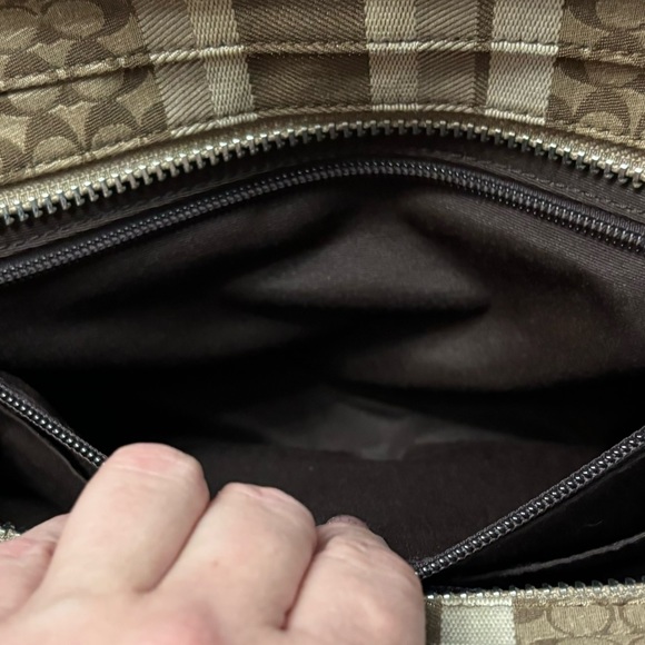 Coach VGUC Tote - Picture 5 of 8